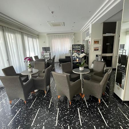 Hotel D'Annunzio Cattolica Eksteriør billede