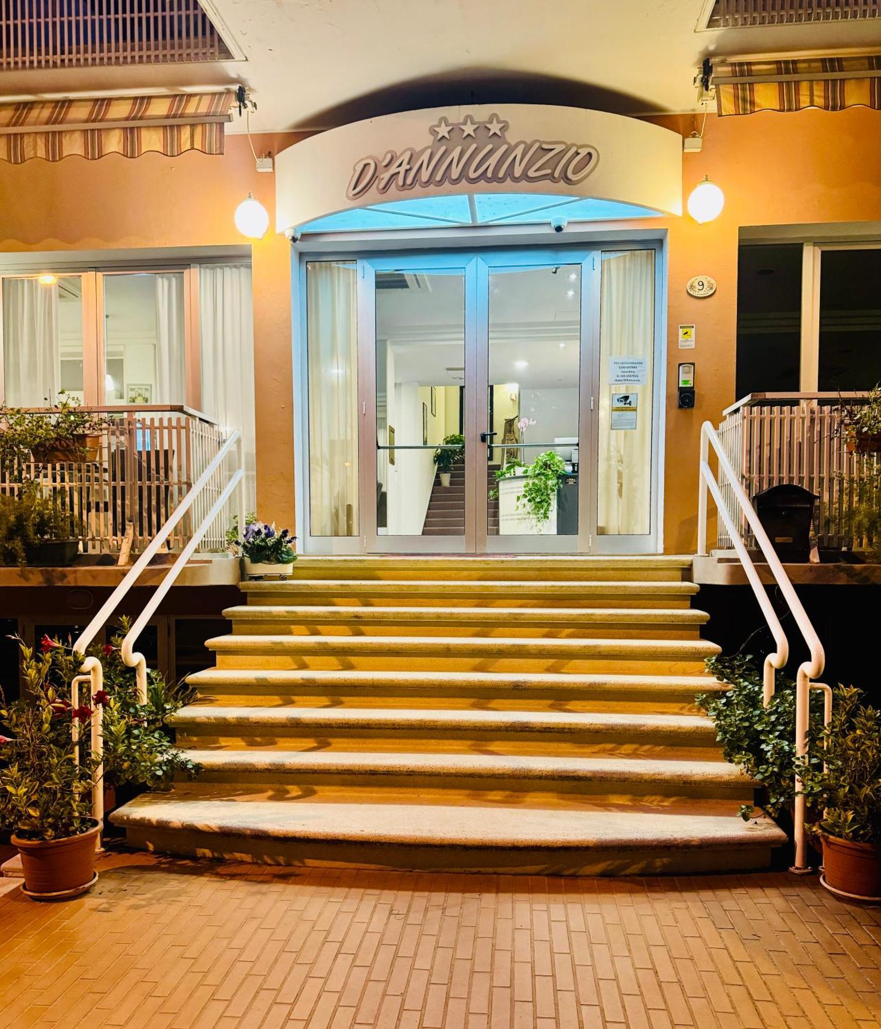 Hotel D'Annunzio Cattolica Eksteriør billede