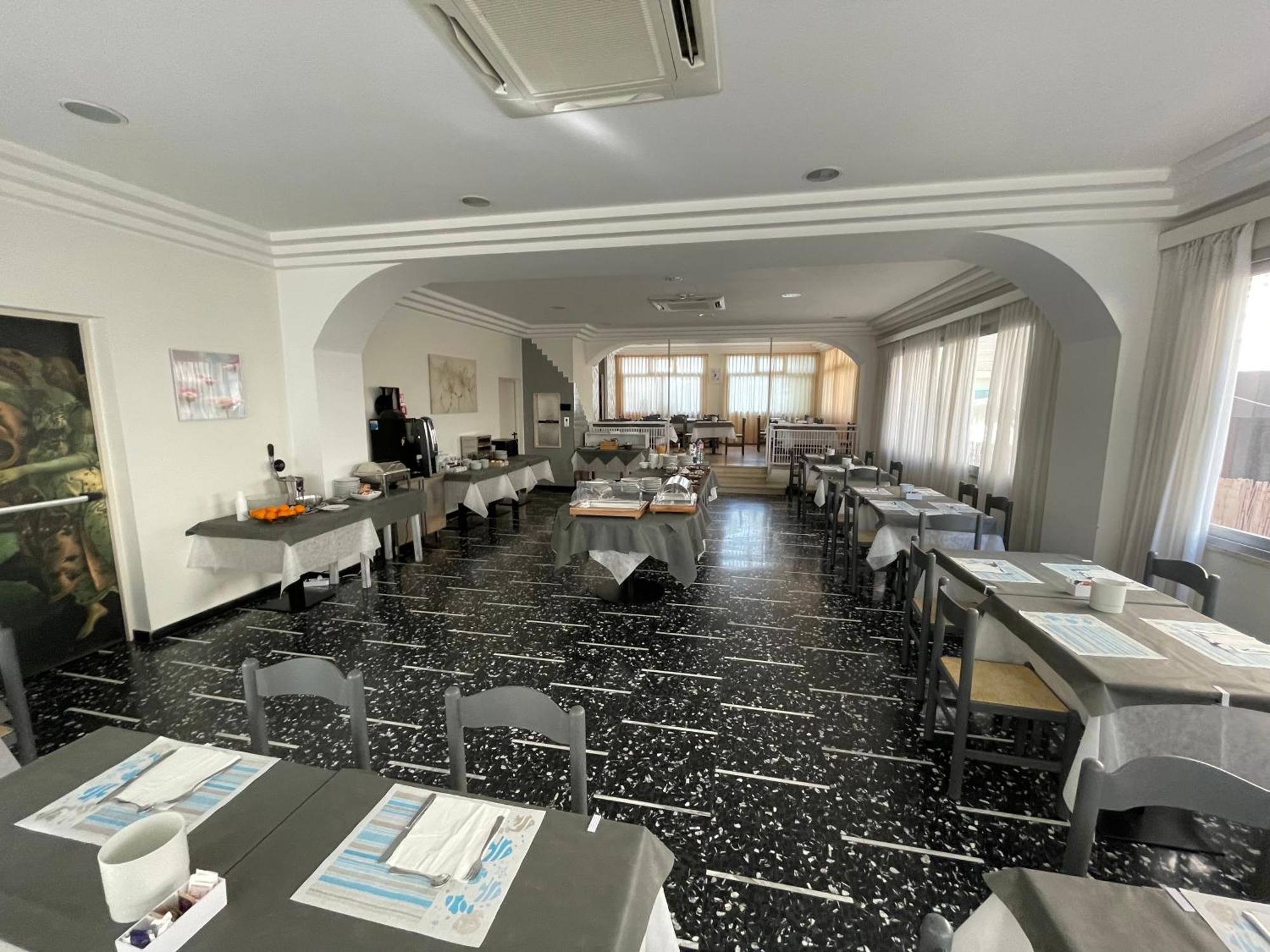 Hotel D'Annunzio Cattolica Eksteriør billede