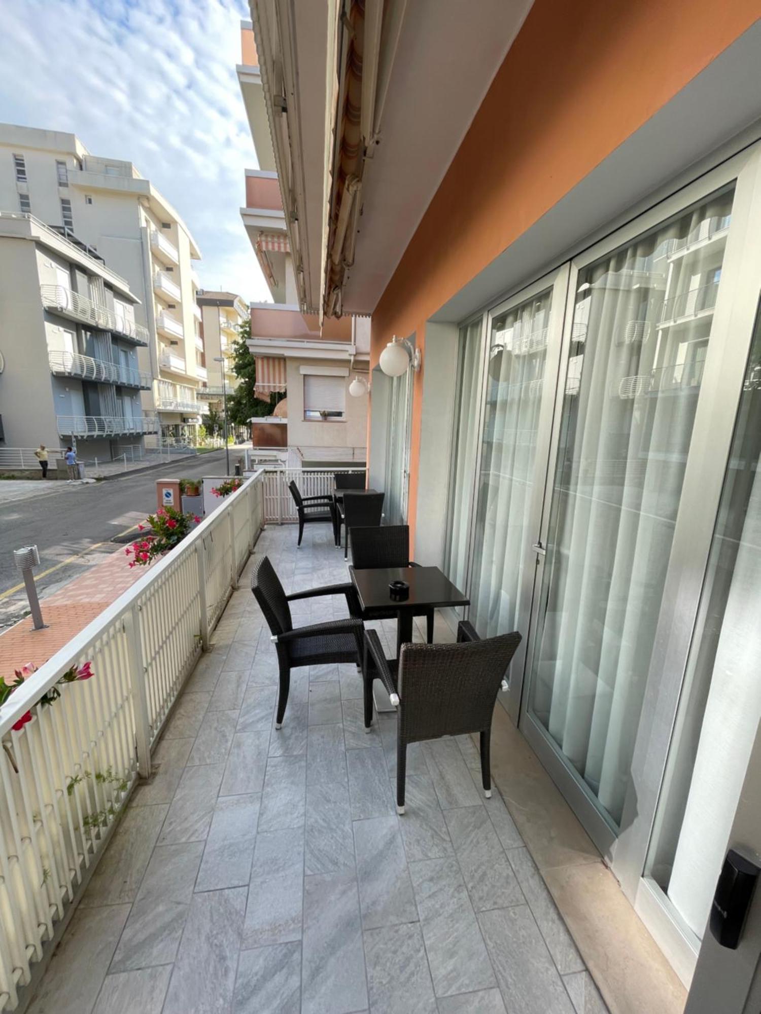 Hotel D'Annunzio Cattolica Eksteriør billede